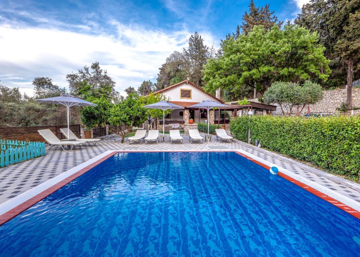 Villa Rafaela Коскину Экстерьер фото